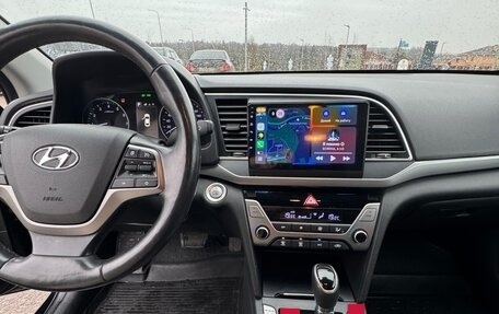 Hyundai Elantra VI рестайлинг, 2016 год, 1 300 000 рублей, 6 фотография