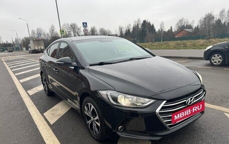 Hyundai Elantra VI рестайлинг, 2016 год, 1 300 000 рублей, 2 фотография