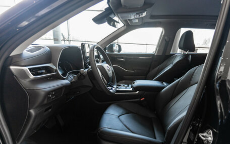 Toyota Highlander, 2025 год, 6 790 000 рублей, 9 фотография