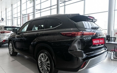 Toyota Highlander, 2025 год, 6 790 000 рублей, 6 фотография