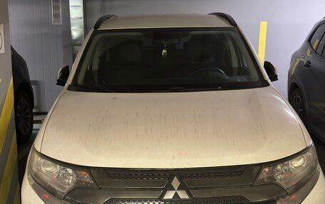 Mitsubishi Outlander III рестайлинг 3, 2021 год, 2 800 000 рублей, 1 фотография