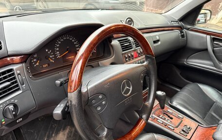 Mercedes-Benz E-Класс, 1999 год, 550 000 рублей, 14 фотография