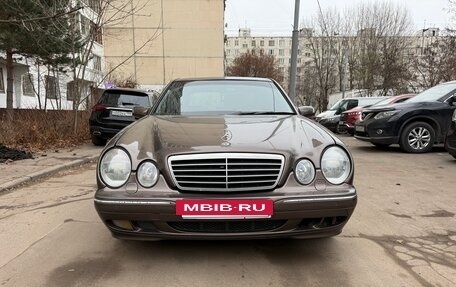 Mercedes-Benz E-Класс, 1999 год, 550 000 рублей, 5 фотография