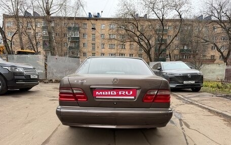 Mercedes-Benz E-Класс, 1999 год, 550 000 рублей, 6 фотография