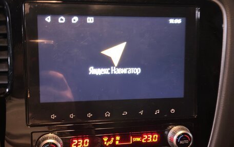 Mitsubishi Outlander III рестайлинг 3, 2021 год, 2 800 000 рублей, 6 фотография