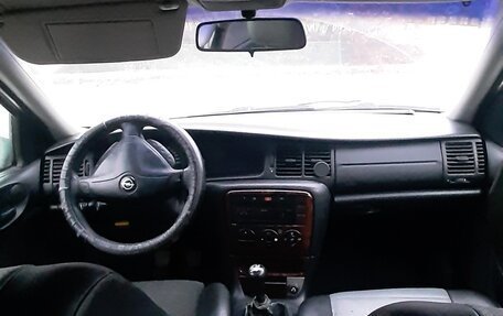 Opel Vectra B рестайлинг, 2001 год, 280 000 рублей, 8 фотография