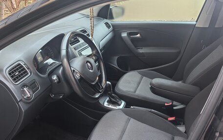 Volkswagen Polo VI (EU Market), 2018 год, 1 720 000 рублей, 2 фотография