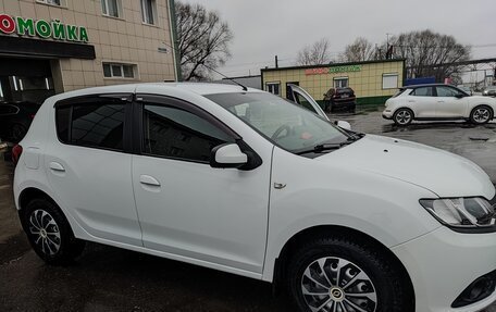 Renault Sandero II рестайлинг, 2014 год, 800 000 рублей, 2 фотография