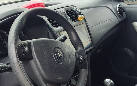 Renault Sandero II рестайлинг, 2014 год, 800 000 рублей, 10 фотография