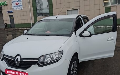 Renault Sandero II рестайлинг, 2014 год, 800 000 рублей, 1 фотография