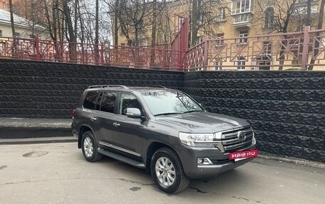 Toyota Land Cruiser 200, 2016 год, 5 200 000 рублей, 7 фотография