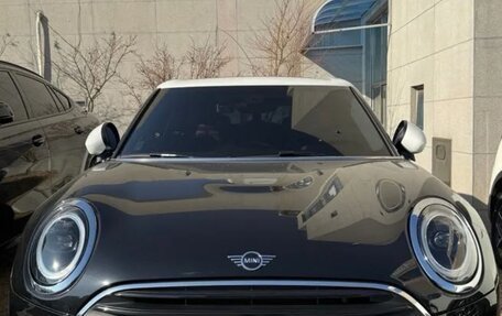 MINI Clubman, 2021 год, 1 970 000 рублей, 2 фотография