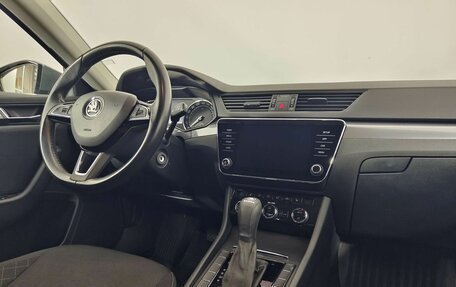 Skoda Superb III рестайлинг, 2017 год, 1 545 000 рублей, 11 фотография