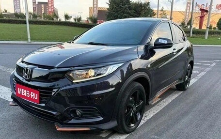 Honda Vezel, 2022 год, 1 370 000 рублей, 1 фотография