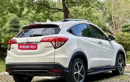 Honda Vezel, 2021 год, 1 370 000 рублей, 5 фотография
