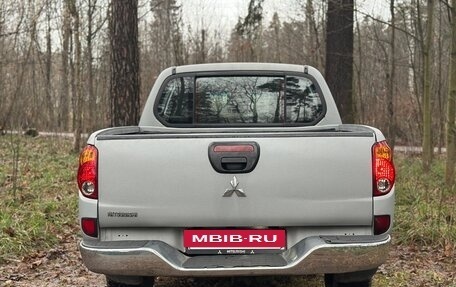 Mitsubishi L200 IV рестайлинг, 2014 год, 1 295 000 рублей, 5 фотография