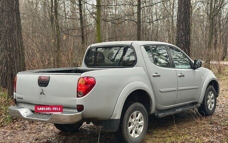 Mitsubishi L200 IV рестайлинг, 2014 год, 1 295 000 рублей, 4 фотография