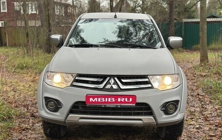 Mitsubishi L200 IV рестайлинг, 2014 год, 1 295 000 рублей, 2 фотография