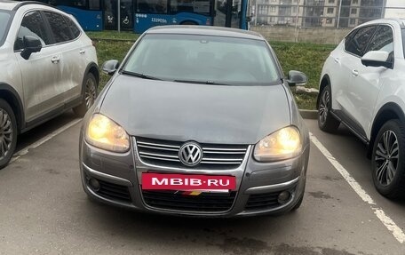 Volkswagen Jetta VI, 2009 год, 580 000 рублей, 2 фотография