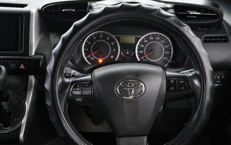 Toyota Wish II, 2011 год, 1 629 000 рублей, 13 фотография