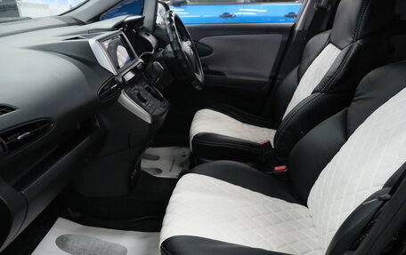 Toyota Wish II, 2011 год, 1 629 000 рублей, 22 фотография