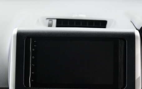 Toyota Wish II, 2011 год, 1 629 000 рублей, 18 фотография