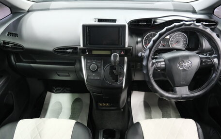 Toyota Wish II, 2011 год, 1 629 000 рублей, 16 фотография