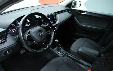 Skoda Rapid II, 2020 год, 1 490 000 рублей, 10 фотография