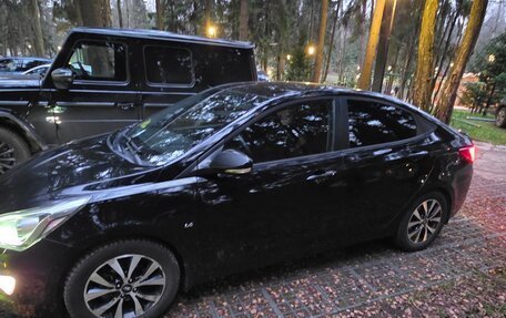 Hyundai Solaris II рестайлинг, 2015 год, 1 250 000 рублей, 1 фотография