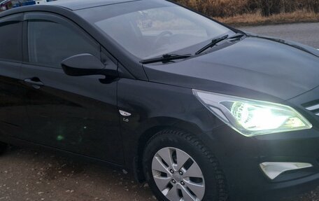 Hyundai Solaris II рестайлинг, 2016 год, 1 100 000 рублей, 3 фотография