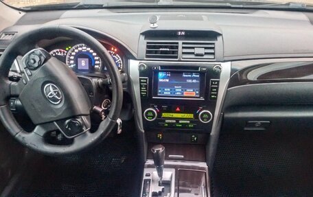 Toyota Camry, 2013 год, 1 560 000 рублей, 12 фотография