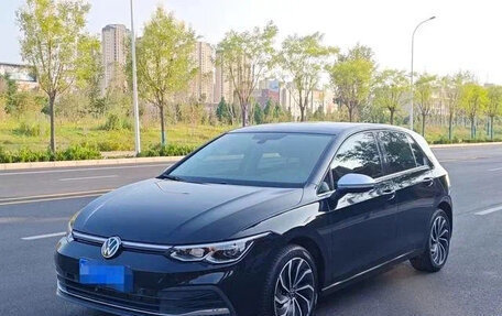 Volkswagen Golf VIII, 2022 год, 1 510 000 рублей, 1 фотография