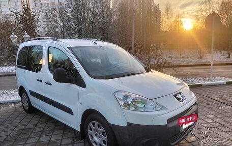 Peugeot Partner II рестайлинг 2, 2011 год, 681 000 рублей, 3 фотография