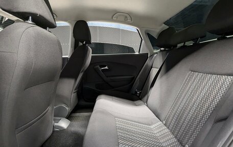 Volkswagen Polo VI (EU Market), 2015 год, 860 000 рублей, 26 фотография