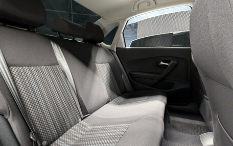 Volkswagen Polo VI (EU Market), 2015 год, 860 000 рублей, 25 фотография