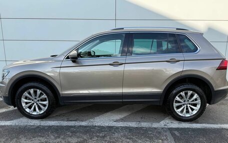 Volkswagen Tiguan II, 2018 год, 2 300 000 рублей, 6 фотография