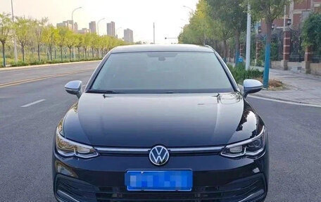 Volkswagen Golf VIII, 2022 год, 1 510 000 рублей, 2 фотография
