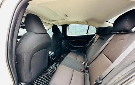 Mazda 3, 2022 год, 1 370 000 рублей, 9 фотография