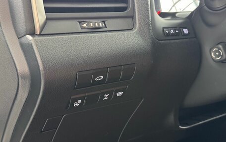 Lexus RX IV рестайлинг, 2020 год, 5 550 000 рублей, 10 фотография