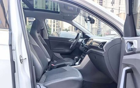 Volkswagen T-Cross I, 2021 год, 1 199 777 рублей, 15 фотография