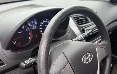 Hyundai Solaris II рестайлинг, 2016 год, 1 050 000 рублей, 10 фотография