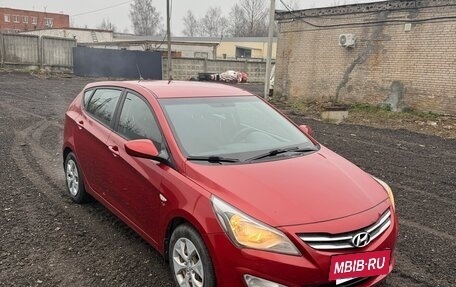 Hyundai Solaris II рестайлинг, 2016 год, 1 050 000 рублей, 2 фотография