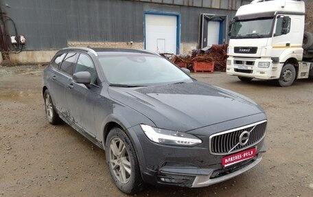Volvo V90 Cross Country I рестайлинг, 2018 год, 2 830 000 рублей, 1 фотография
