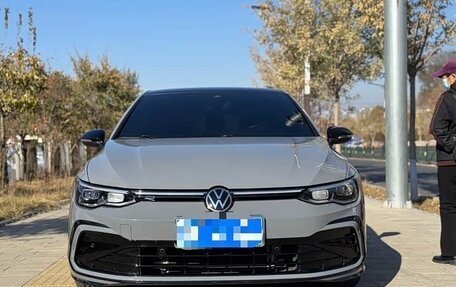 Volkswagen Golf VIII, 2022 год, 1 298 999 рублей, 2 фотография