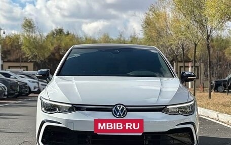 Volkswagen Golf VIII, 2021 год, 1 299 111 рублей, 2 фотография