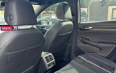 Volkswagen Golf VIII, 2021 год, 1 299 111 рублей, 18 фотография