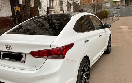 Hyundai Solaris II рестайлинг, 2019 год, 1 100 000 рублей, 6 фотография