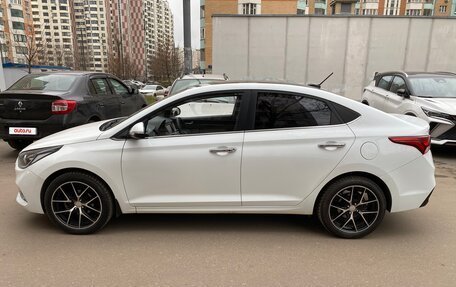 Hyundai Solaris II рестайлинг, 2019 год, 1 100 000 рублей, 22 фотография