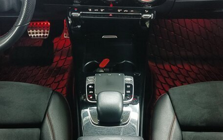 Mercedes-Benz CLA, 2019 год, 2 999 000 рублей, 18 фотография