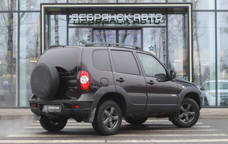 Chevrolet Niva I рестайлинг, 2017 год, 925 000 рублей, 3 фотография
